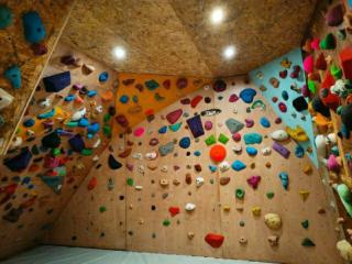 Initiation escalade de blocs encadrée