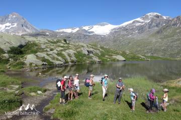 Glaciers, lacs et hauts sommets