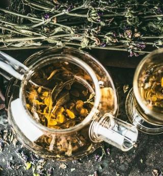 Tisane et phytothérapie avec CAIRN