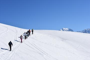 Balade pour enfants avec construction d'igloo