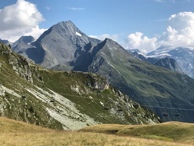 Pourquoi la montagne séduit de plus en plus de français l'été ?