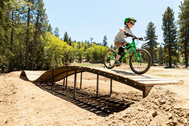 Quel équipement de VTT pour les enfants ?