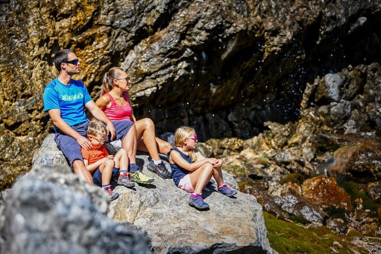 Randonnée en montagne en famille : l'indispensable à mettre dans son sac à dos ! 