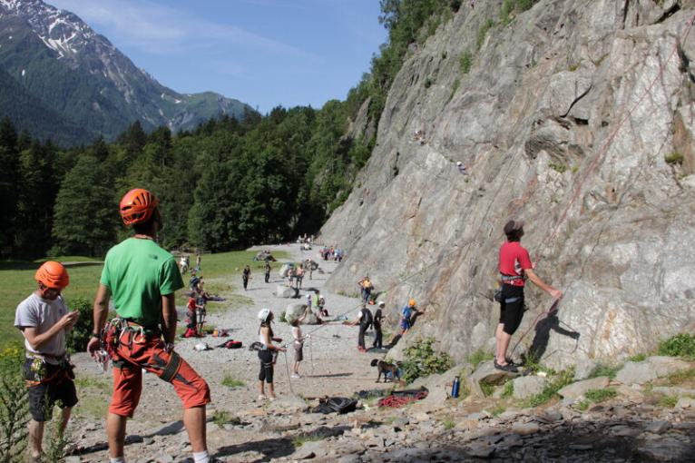 Top 8 meilleurs spots d’escalade à faire en famille