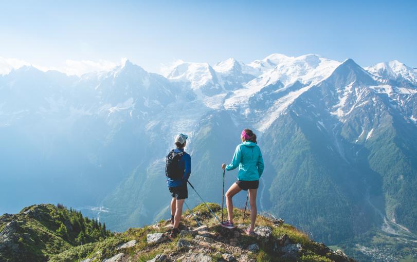 Vacances de la Toussaint : les avantages d'un séjour à la montagne.