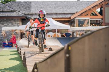 Où faire du VTT en famille : les meilleurs parcours pour enfants 