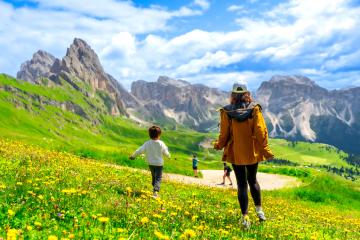Pourquoi partir à la montagne pendant les ponts de mai ? Une escapade idéale pour se ressourcer