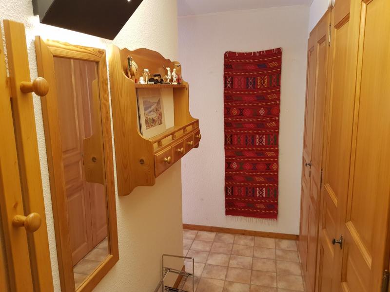 Vacanze in montagna Appartamento 2 stanze con cabina per 6 persone (B11) - Alpina - Le Grand Bornand - Corridoio