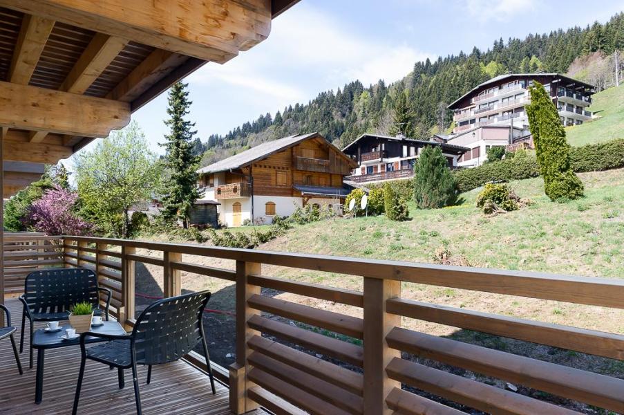 Vacaciones en montaña Apartamento 4 piezas cabina para 6-8 personas (B203) - Annapurna - Les Gets - Balcón