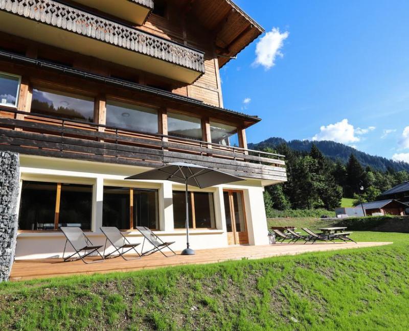 Holiday in mountain resort 7 room duplex apartment 15 people - Appartement les SERACS dans chalet la Cascade - Châtel - Summer outside