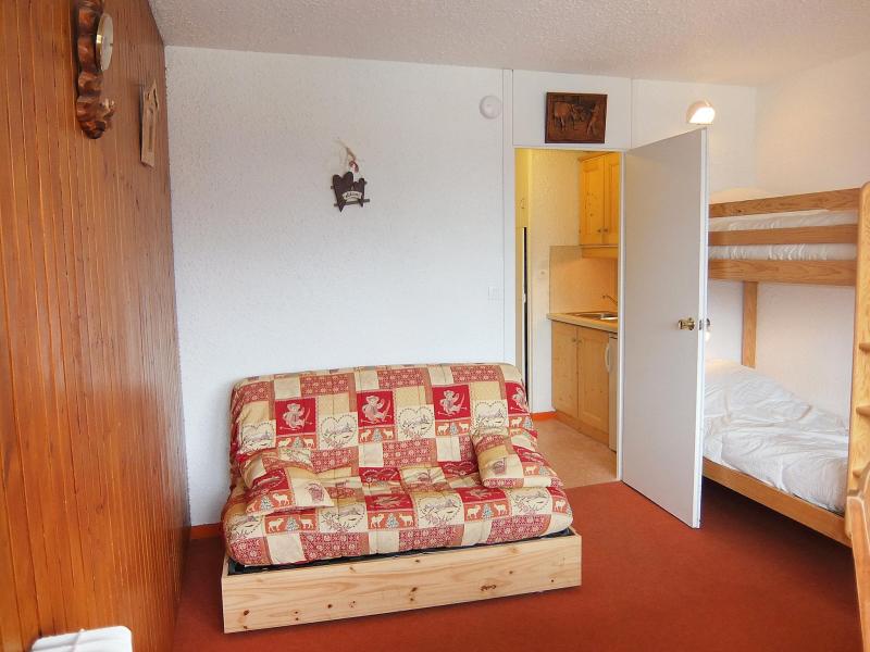 Holiday in mountain resort 1 room apartment 4 people (3) - Aravis - Les Menuires - Living room