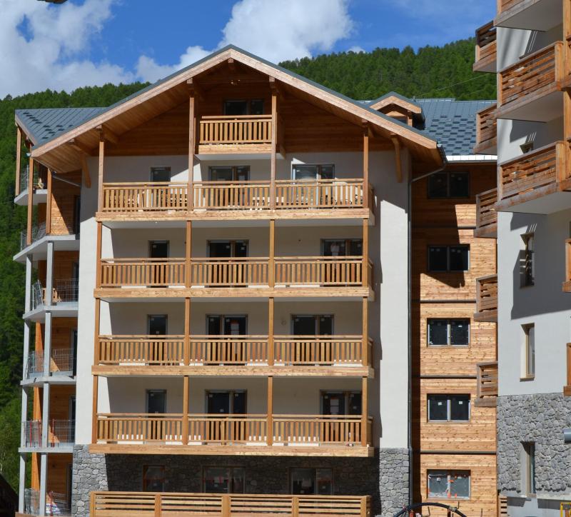 Rent in ski resort ARYA - Living Stone - Vars - Summer outside