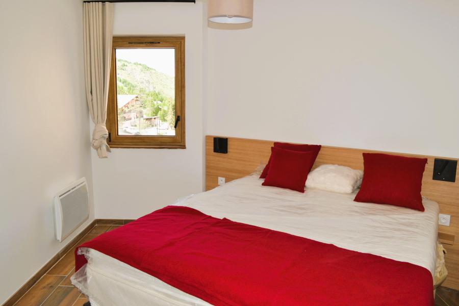 Vacances en montagne ARYA - Living Stone - Vars - Chambre