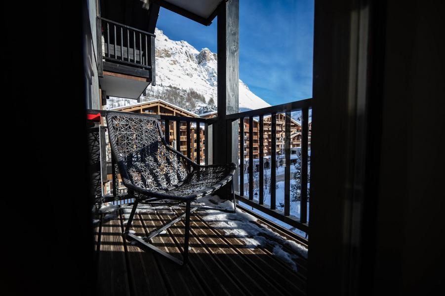 Holiday in mountain resort Avenue Lodge Hôtel - Val d'Isère - Balcony