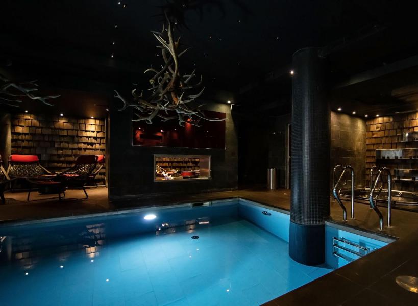 Vacanze in montagna Avenue Lodge Hôtel - Val d'Isère - Piscina