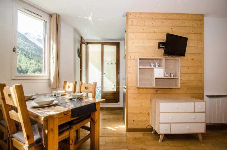 Vakantie in de bergen Appartement 2 kamers 4 personen (ALTITUDE) - Bâtiment E - Chamonix - Woonkamer