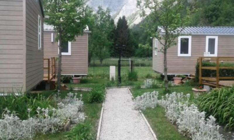 Vakantie in de bergen Mobile-Home 4 kamers 6 personen (32m²) - Camping A la Rencontre du Soleil - Le Bourg d'Oisans - Buiten zomer