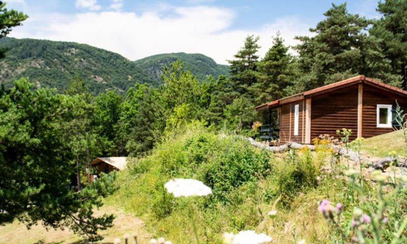 Urlaub in den Bergen 3 Zimmer Chalet für 5 Personen (29m²) - Camping de Savel  - Mayres-Savel - Draußen im Sommer