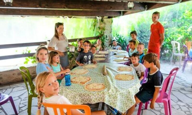 Каникулы в горах Camping Flower la Beaume - Esparron-de-Verdon - летом под открытым небом