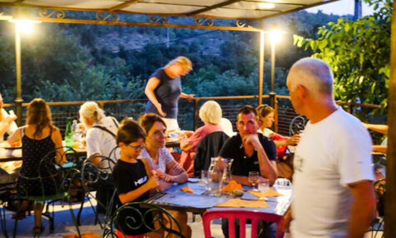 Wakacje w górach Camping Flower la Beaume - Esparron-de-Verdon - Na zewnątrz latem