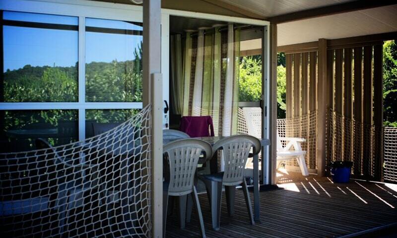 Urlaub in den Bergen 3 Zimmer Chalet für 5 Personen (Confort 28m²) - Camping Flower la Beaume - Esparron-de-Verdon - Draußen im Sommer