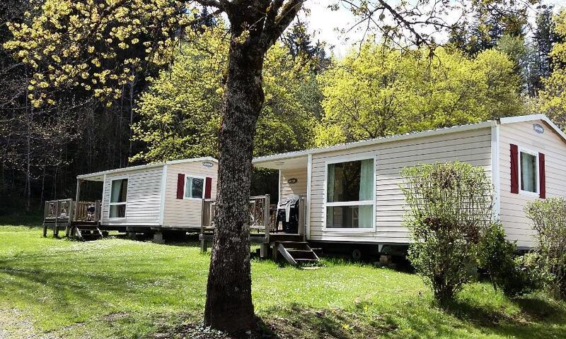 Urlaub in den Bergen 3-Zimmer-Mobilheim für 5 Personen (25m²) - Camping L'Île du Chéran - Ternélia - Lescheraines - Draußen im Sommer