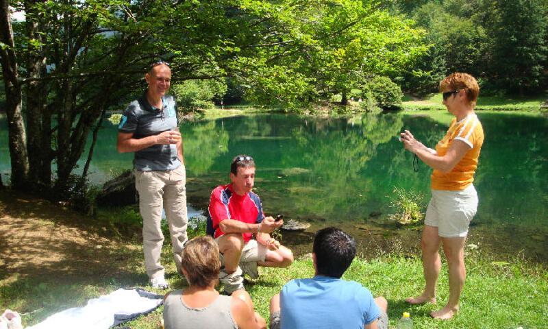 Vakantie in de bergen Camping Le Pas de l'Ours - Aston - Buiten zomer