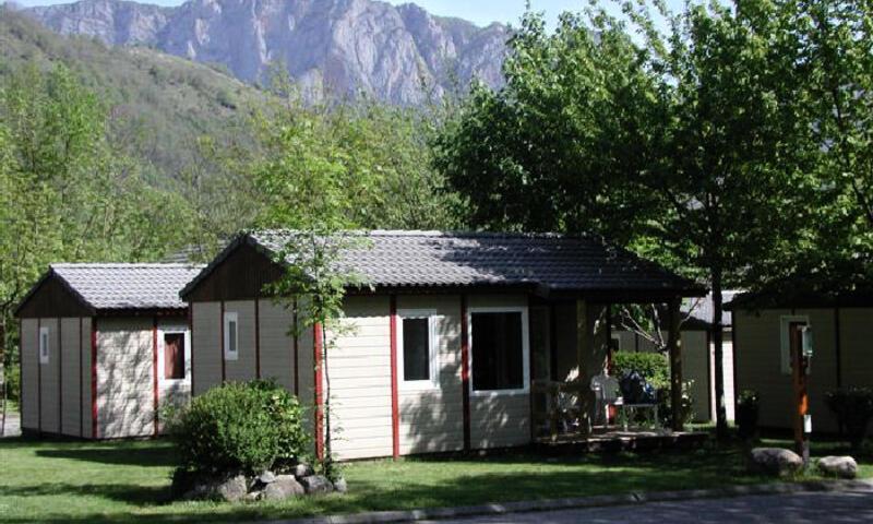 Vakantie in de bergen Chalet 3 kamers 2 personen (27m²) - Camping Le Pas de l'Ours - Aston - Buiten zomer