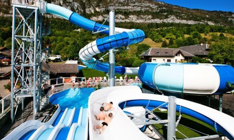 Holiday in mountain resort Camping Les Fontaines - Lathuile - Summer outside