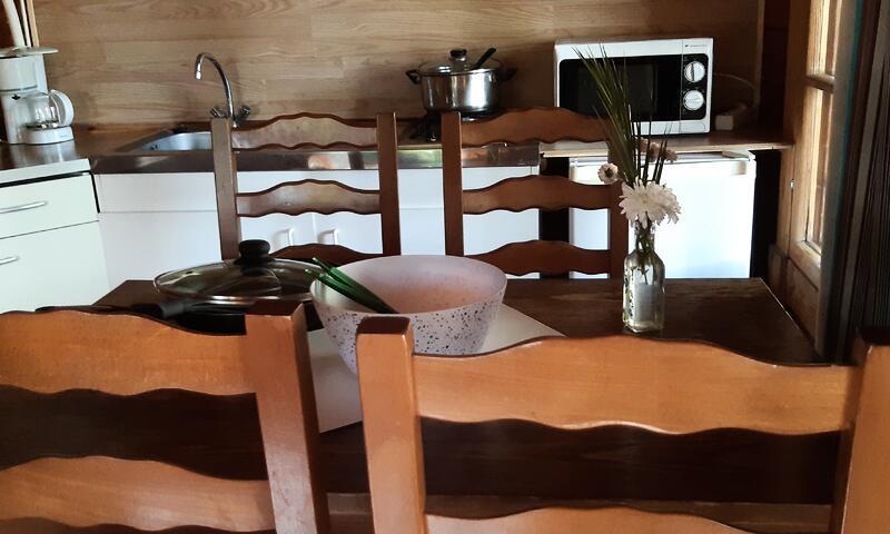 Holiday in mountain resort 3 room chalet 4 people (30m²) - Camping Les Jardins d'Estavar - Estavar - Summer outside