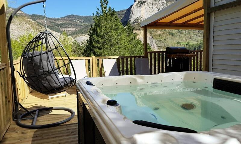 Holiday in mountain resort 4 room Mobil-Home 6 people (Prestige 40m²) - Camping les Princes d'Orange - Orpierre - Summer outside