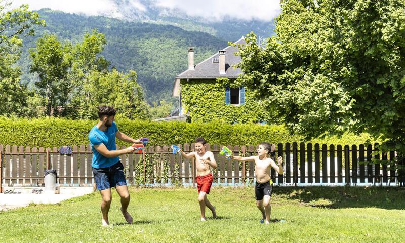 Каникулы в горах Camping Romanée La Ferme de la Serraz - Doussard - летом под открытым небом