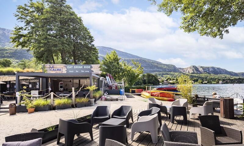 Urlaub in den Bergen Camping Sandaya la Nublière - Doussard - Draußen im Sommer