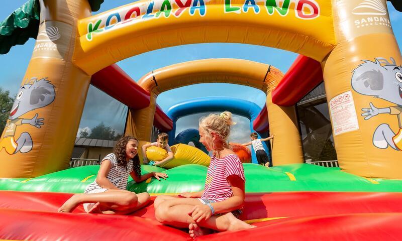 Urlaub in den Bergen Camping Sandaya la Nublière - Doussard - Draußen im Sommer