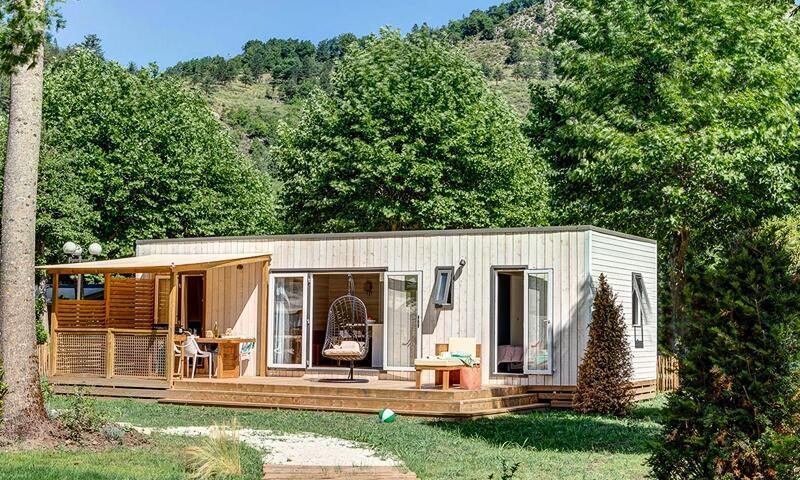 Holiday in mountain resort 3 room Mobil-Home 4 people (40m²) - Camping Sandaya le Domaine du Verdon - Castellane - Summer outside