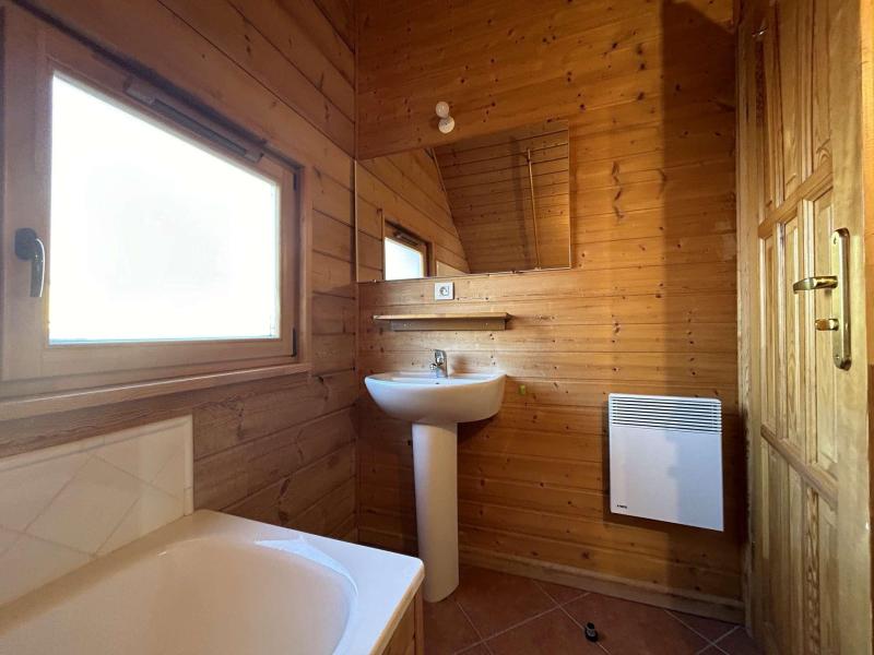 Holiday in mountain resort 4 room duplex chalet 8 people (JDL220-0022) - Chalet 4 pièces - La Joue du Loup - Bathroom