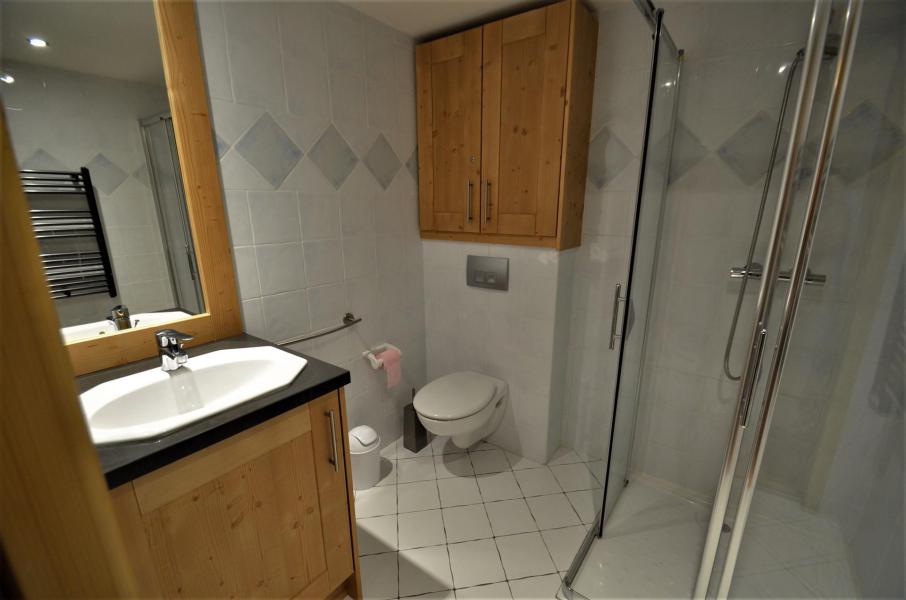 Holiday in mountain resort 4 room apartment cabin 5 people (1) - Chalet Adèle - Saint Martin de Belleville - Shower room