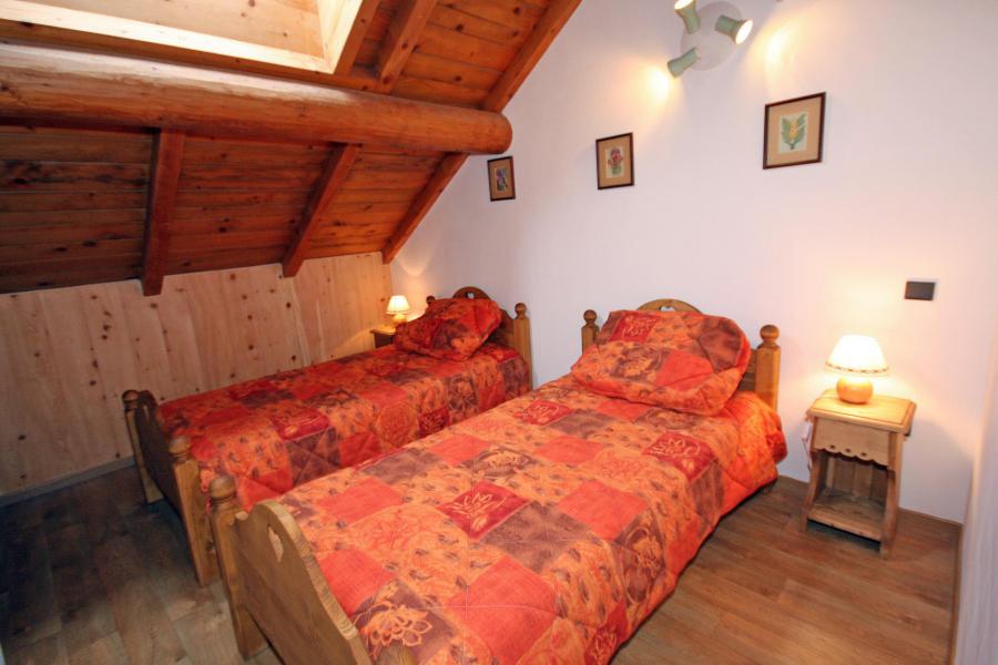 Holiday in mountain resort 3 room duplex apartment 4 people - Chalet Antarès - Valloire - Cabin