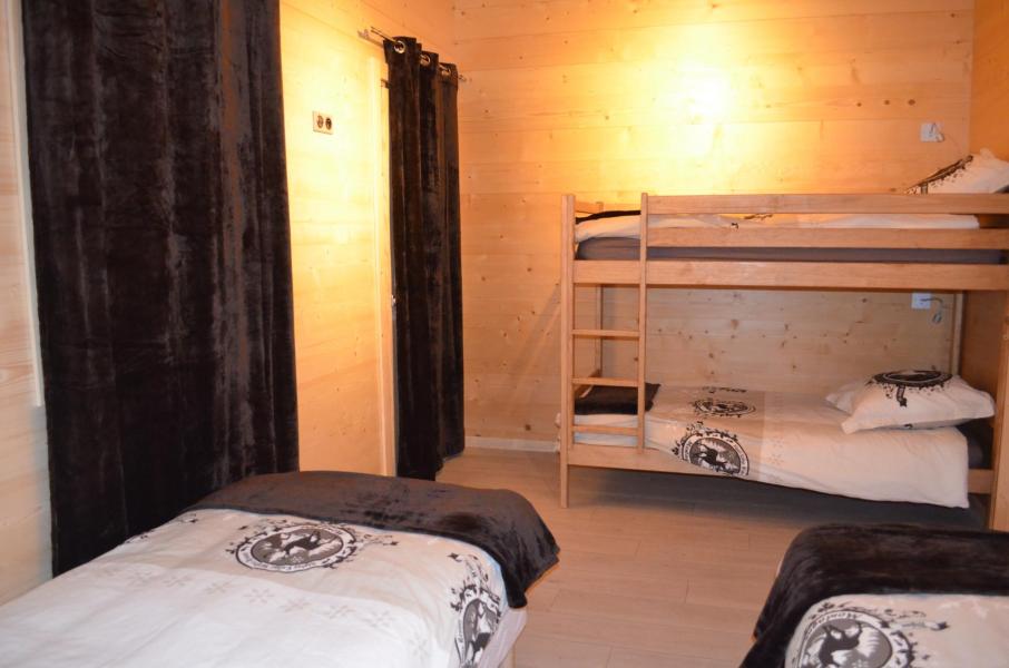 Holiday in mountain resort 5 room triplex chalet 10 people - Chalet Antoline - Le Grand Bornand - Bedroom