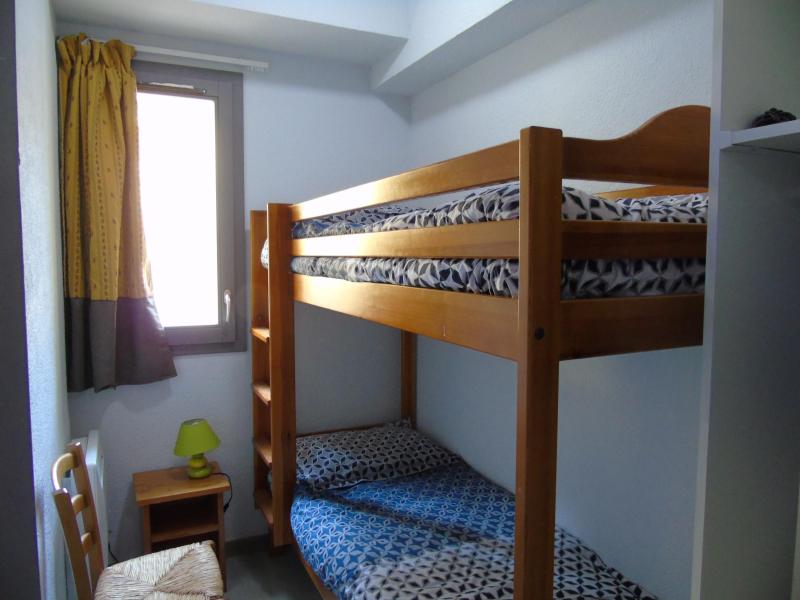 Holiday in mountain resort 3 room apartment 6 people (I04) - Chalet Arrondaz - Valfréjus - Bedroom