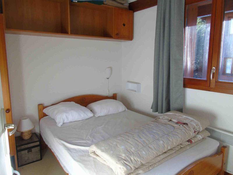 Holiday in mountain resort 3 room apartment cabin 6 people (I34) - Chalet Arrondaz - Valfréjus - Bedroom