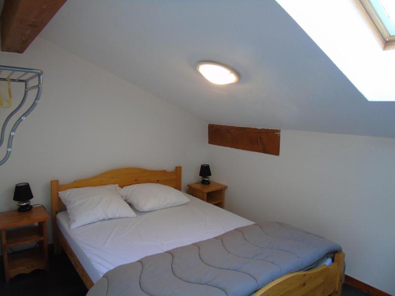 Holiday in mountain resort 4 room apartment cabin 8 people (F7) - Chalet Arrondaz - Valfréjus - Bedroom