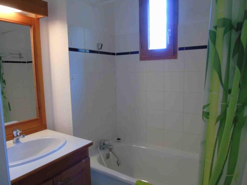 Holiday in mountain resort 4 room apartment cabin 8 people (G11) - Chalet Arrondaz - Valfréjus - Bathroom