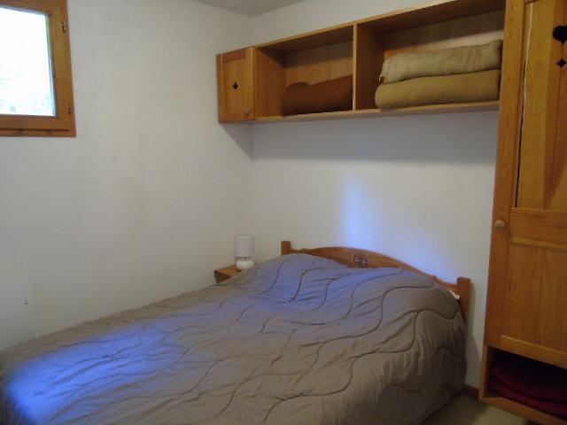 Holiday in mountain resort 4 room apartment cabin 8 people (J01) - Chalet Arrondaz - Valfréjus - Bedroom