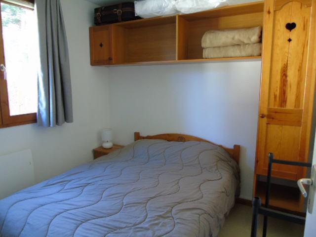 Holiday in mountain resort 4 room apartment cabin 8 people (J01) - Chalet Arrondaz - Valfréjus - Bedroom