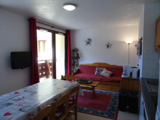 Holiday in mountain resort 4 room apartment cabin 8 people (J13) - Chalet Arrondaz - Valfréjus - Living room