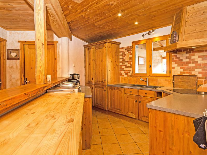 Holiday in mountain resort Chalet Balcon du Paradis - Peisey-Vallandry - Kitchen
