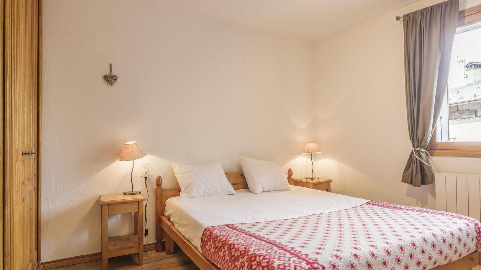 Holiday in mountain resort 8 room triplex chalet 14 people - Chalet Balcons Acacia - Saint Martin de Belleville - Bedroom