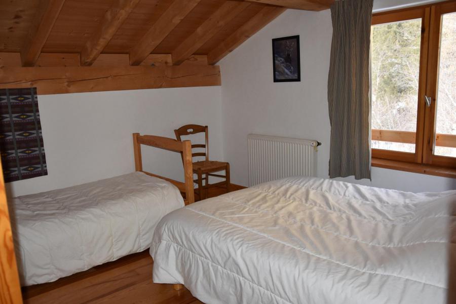 Holiday in mountain resort 5 room duplex chalet 8 people - Chalet Bas de Chavière - Pralognan-la-Vanoise - Bedroom