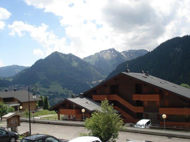 Vakantie in de bergen Chalet Bel Horizon - Châtel - Terras